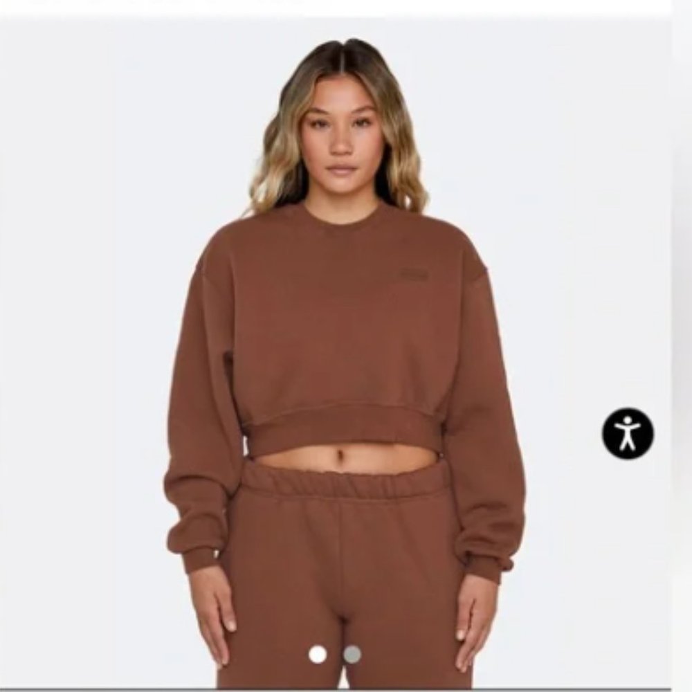 SET Active cropped crew neck in color mocha